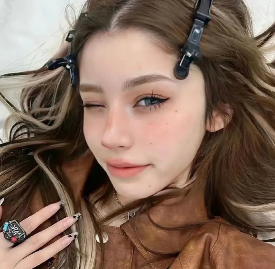 穿长筒靴的猫